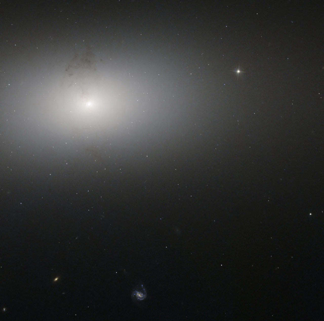 elliptical galaxy NGC 2768