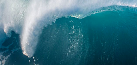 Photo of crashing ocean wave